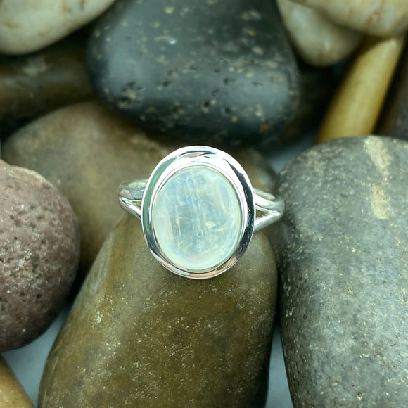 Moonstone RIng 384 - Silver Street Jewellers