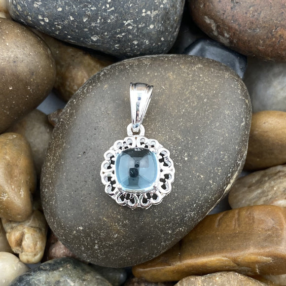 Blue Topaz pendant set in 925 Sterling Silver